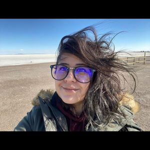 Meet your Posher, Laura